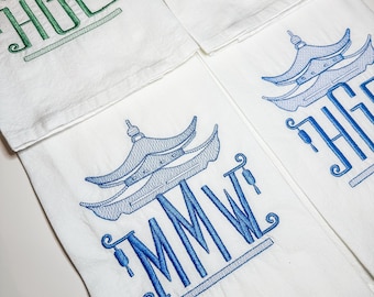 Chinoiserie Pagoda monogram handdoek Grandmillenial cadeau voor haar gastvrouw cadeau huwelijkscadeau Chinoiserie chique theedoek Grandmillenial