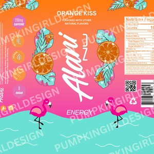 Könnte beinhalten: Orange Kiss Energy-Drink-Dose mit 200 mg Koffein und 0 Zucker. Die Dose zeigt einen rosa Flamingo, Palmenblätter und Orangen. Der Text "Alani Nu" ist in einer stilisierten Schriftart geschrieben. Das Nährwertkennzeichen ist auf der rechten Seite der Dose sichtbar.
