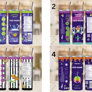 Pu&ograve; includere: Un set di quattro bicchieri sottili a tema Halloween con coperchi e cannucce. Ogni bicchiere presenta un design unico, tra cui un calderone di strega, un teschio e una mela caramellata, con la possibilit&agrave; di aggiungere un nome. I bicchieri sono principalmente viola, con accenti verdi, arancioni e neri.