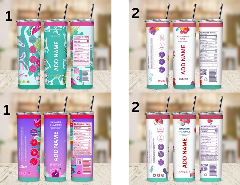 Pu&ograve; includere: Un set di quattro bicchieri isolati con coperchi e cannucce. Due bicchieri presentano un design con anguria turchese e rosa, mentre gli altri due mostrano un tema di ghiaccio tritato hawaiano viola e rosa. Ogni bicchiere ha il testo "ADD NAME".