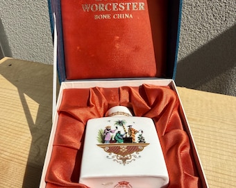 Vintage Royal Worcester Bone China Tea Caddy, Chinoiserie Gold Trim (Original Box)