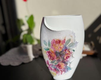AKカイザー花瓶、白素焼き磁器、鳥のレリーフ装飾、ドイツ製 - Etsy 日本