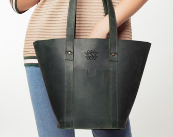 Personalized Leather Tote Bag, Custom Totes, Monogram Bag, Women Tote for Toiletries or Electronic Devices, Long Handles Tote with Zipper