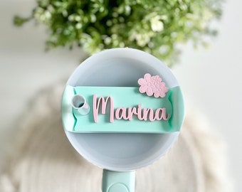 Personalized Tumbler Name Tag Custom Cup Name Plate for Her Gift for Mom Daisy Name Plate Flower Tumbler Lid Accessory Tumbler Quencher H2.0