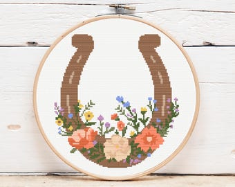 Herradura de la suerte - Patrón de punto de cruz floral, descarga instantánea en PDF