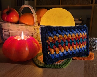 Crocheted pencil case - customizable & loving