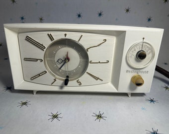 1961 Westinghouse H-766L4 Tube Clock Radio MCM - RESTORED