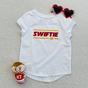 Swiftie Arrowhead Shirt, Travis & Taylor KC Chiefs Football colors, Kelce/Swift