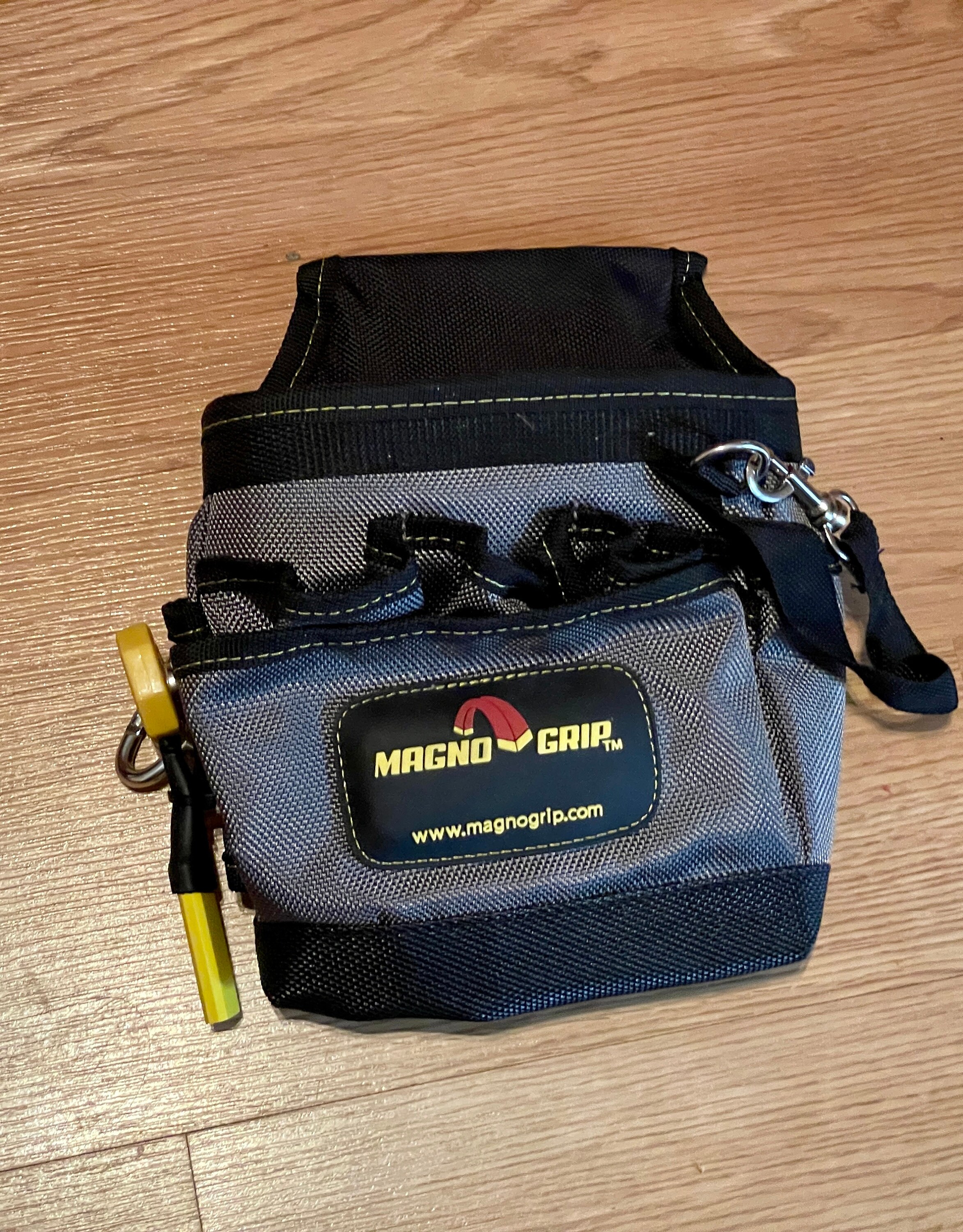 Magnogrip 9 pocket Magnetic Maintenance Pouch With Magnetic Pencil Holder Black Etsy