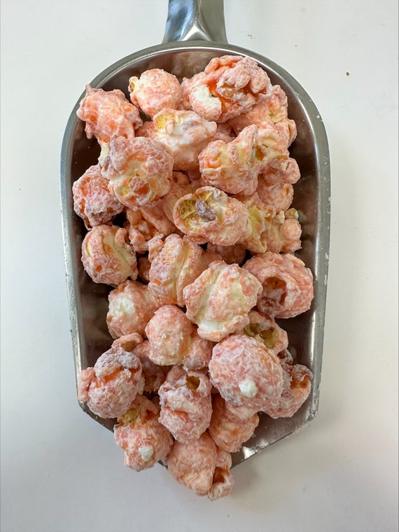 white chocolate raspberry popcorn