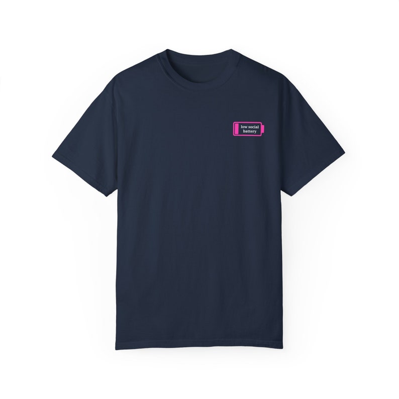T-shirt lage sociale batterij, shirt sociale batterij, introverte T-shirt, T-shirt angst, damest-shirts, damesshirts, trendy shirts, esthetiek afbeelding 2