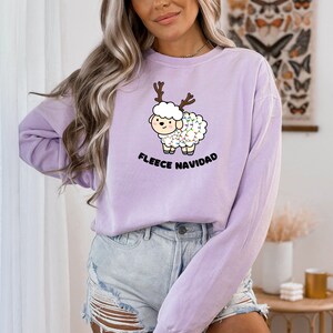 Fleece Navidad Sweatshirt, Feliz Navidad Sweatshirt, Christmas Sweatshirt, Christmas Animal Sweatshirt, Women&#39;s Sweatshirt, Sheep Sweatshirt