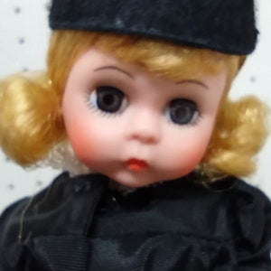 Muñeca Madame Alexander de 8&quot; n.° 307, rubia graduada con etiqueta