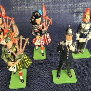 Vintage Britain&#39;s Ltd. Toy Soldiers: 1990s Metal Miniatures, 5-Piece Set