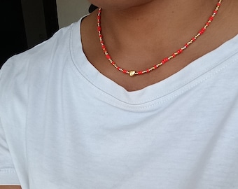 Collier ras de cou perles colorées rose coeur