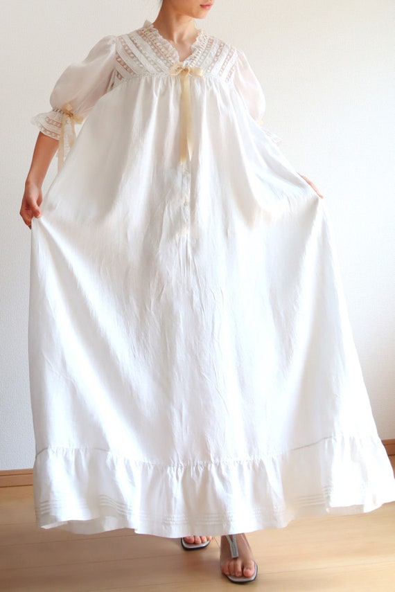 1900s Hand Embroidery Lawn Linen Dress