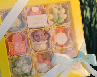 Luksusowy zestaw czekoladek belgijskich – prezent dla niej, podziękowanie, Dzień Matki, niespodzianka, ręcznie robiony, personalizowany prezent, urodziny, miś, kwiaty, słodycze – 16 szt.