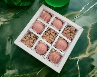 Pudełko na smakołyki - Belgijski czekoladowy zajączek - Wyjątkowy prezent - Spersonalizowany prezent świąteczny - bombki choinkowe - czekoladowa figurka królika