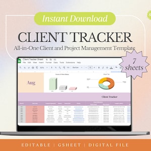 Könnte beinhalten: Ein Laptop-Bildschirm zeigt eine Google Sheet-Tabelle mit dem Titel "Client Tracker Sheet". Die Tabelle hat mehrere Registerkarten, darunter "Aug" und "Client Tracker". Die Tabelle enthält Daten über Kunden, Projekte und Aufgaben. Das Bild enthält auch eine Sternform mit dem Text "7 Blätter" und den Text "Sofort-Download" und "CLIENT TRACKER" in einem grün-weißen Kasten. Der Text "All-in-One Client and Project Management Template" befindet sich unter dem Titel.