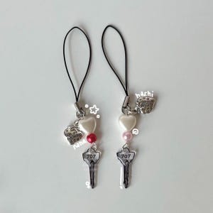nana + hachi anime 707 strawberry love shoujo dtdeco matching keychains / phone charms &lt;3