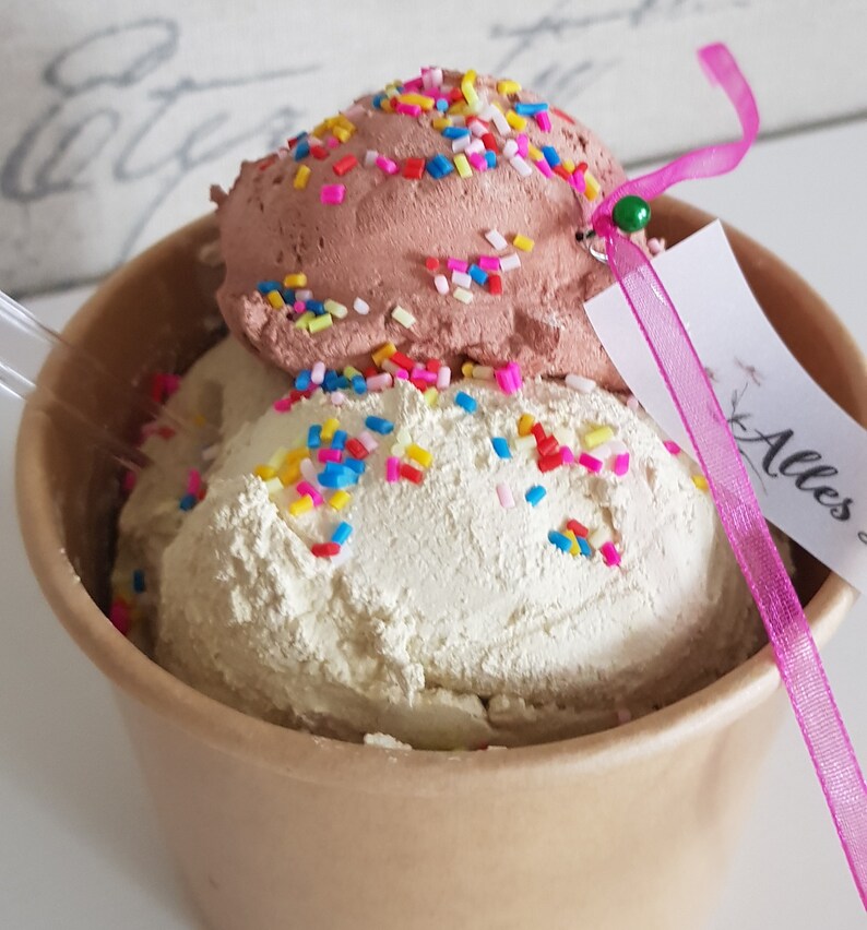 Fake-Eis mit Botschaft Muttertag Fakeice gefälschte Eiskugeln Vanille-Schoko Eisbecher mit Streusel Geschenk Muttertag Bild 3