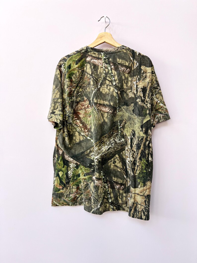 Camo Trout Chain Stitch Short Sleeve Tee XL
