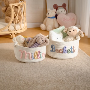 Handgemachter Namenskorb • Wäschekorb • Neugeborenen Geschenk • Baby-Dusche-Geschenke • Spielzeugkorb • Baby Name Geschenk • Aufbewahrung