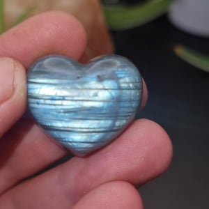 high quality small labradorite heart carving, pocket crystal gift, pinstriped labradorite