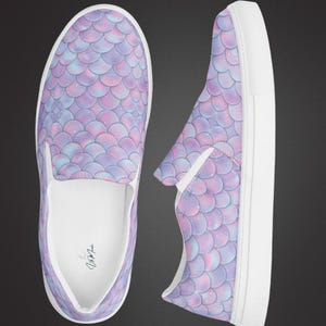 Zapatos de lona sin cordones con diseño de sirena: estilo Ariel brillante imagen 1