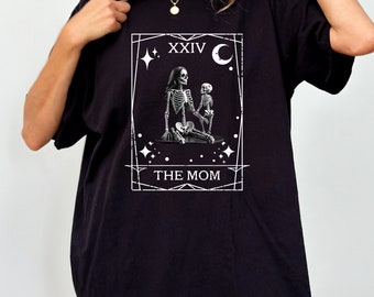 Die Mutter Lustiges Tarot-Karten-Shirt, Frauen-Skelett-Muttertag-T-Shirt, Witchy Vibes-Schädel-Mama-T-Shirt, lustiges Mama-Meme-Shirt, Blumenmutter-Shirt