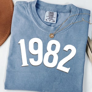 1982 Birthday Year Number t-shirt for Women, Women&#39;s 40th Birthday t-shirt, Cute Birthday Gift, Born In 1982 Shirt For Her Him, 1982 BDay