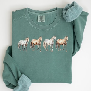 Western Sweatshirt, Horse Sweatshirt, Cowgirl Sweatshirt, Horse Girl T Sweatshirt, Ranch Girl Sweatshirt, Cowboy Shirt, Rodeo Sweatshirt