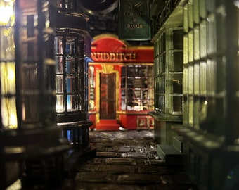Harry P. Diagon Alley STL Bookend Booknook (Digital)