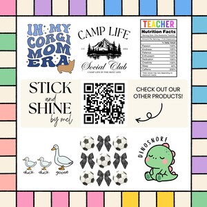 Puede incluir: Una ilustraci&oacute;n colorida de un dise&ntilde;o de tem&aacute;tica de campamento con una variedad de im&aacute;genes, incluyendo un corgi, un ganso, un dinosaurio, un bal&oacute;n de f&uacute;tbol y un c&oacute;digo QR. El texto "Camp Life Social Club" aparece en la imagen.