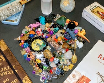 Gran bolsa misteriosa de brujería, bolsa sorpresa de confeti de cristal con piedras pulidas, joyas y carta del tarot, artículos de brujería, regalo gótico