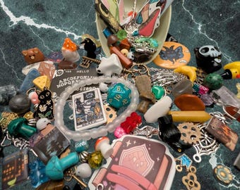 Large Witchy Mystery Box | Crystal Mystery Scoop | Tarot & Crystal Gift | Goth Gift for Women | Crowcore, Curio Surprise Box