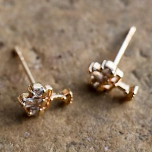 Lumiere Kerzen-inspirierte Goldohrringe - Eleganter Statement Schmuck