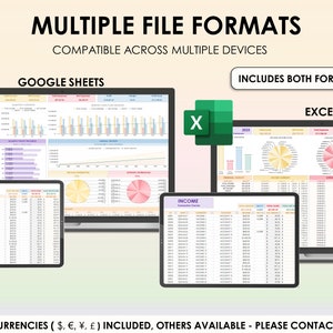 Op de afbeelding: Een screenshot met twee computerschermen waarop spreadsheets worden weergegeven in de formaten Google Sheets en Excel. De tekst "MULTIPLE FILE FORMATS" staat bovenaan de afbeelding. De tekst "COMPATIBLE ACROSS MULTIPLE DEVICES" staat onder de titel. De tekst "INCLUDES BOTH FORMATS" staat in een vakje rechtsboven in de afbeelding. De tekst "EXCEL" staat onder het vakje. De tekst "4 CURRENCIES ($, &euro;, &yen;, &pound;) INCLUDED, OTHERS AVAILABLE - PLEASE CONTACT US" staat onderaan de afbeelding.