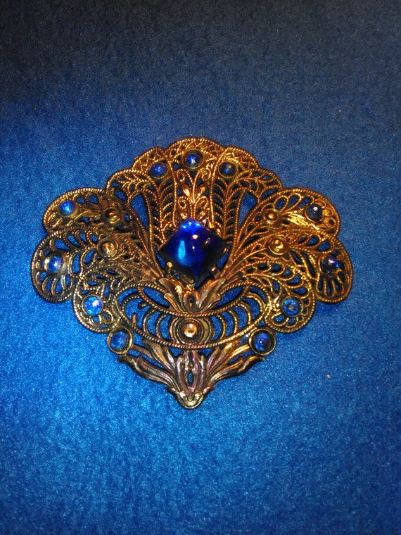 J134 Vintage Gold Tone Metal Peacock Floral Desig… - image 1