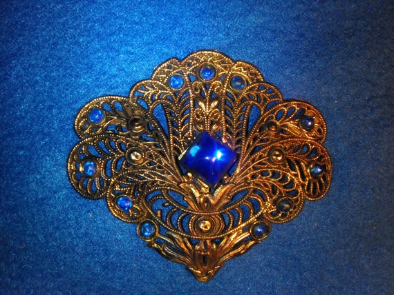 J134 Vintage Gold Tone Metal Peacock Floral Desig… - image 9