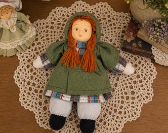 Vintage handmade Red-Haired Cloth Doll: Handmade Folk Art Collectible