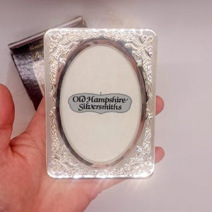 Old Hampshire Silversmiths Silverplated Picture Frame • Vintage Ornate Floral Oval Photo Frame • Genuine Silver Plate •Heirloom Vanity Decor