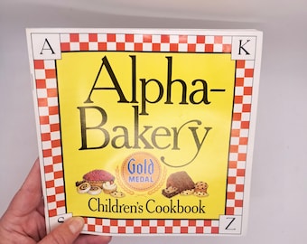 Libro de cocina infantil vintage de Alpha-Bakery • Recetas infantiles de la A a la Z con medalla de oro • Libro de repostería infantil de los años 90 • Libro de cocina ilustrado retro