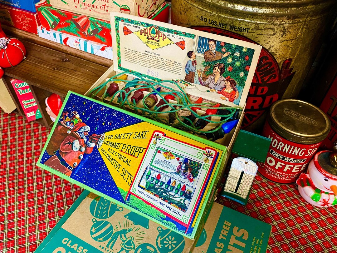 Antique 1920s Propp Christmas Lights 8 Light Set Mazda Lamps Box