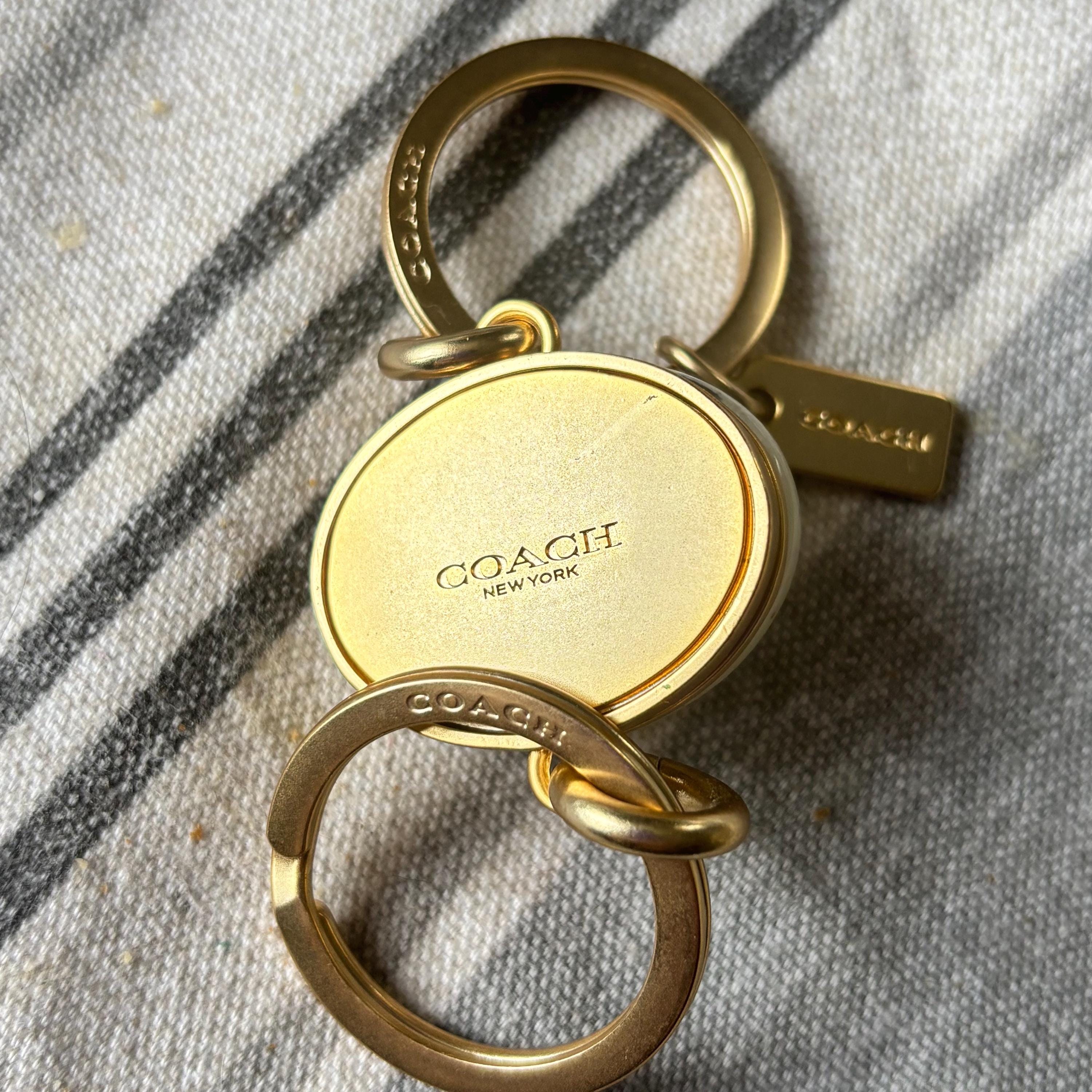 Coach Signature Turnlock Valet Keyring, Goldtone, Like New. Rare