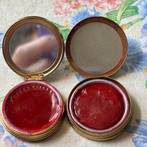 Two vintage rouge, compacts, Du Barry by Richard Hudnut, good condition