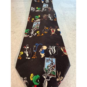 Corbata vintage de la colección de sellos de los Looney Tunes de 1997: Bugs Bunny, Porky Pig y Marvin el Marciano