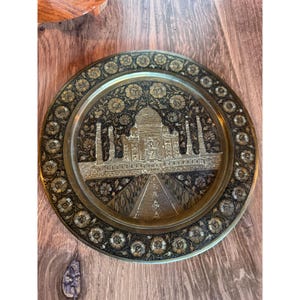 Vintage Brass Taj Mahal India Decorative Art Trinket Dish Plate – 9.5&quot;