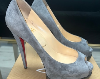 Christian Louboutin Palais Royal Trepointe 140 Grey Suede Peep Toe Pumps 38 woman’s