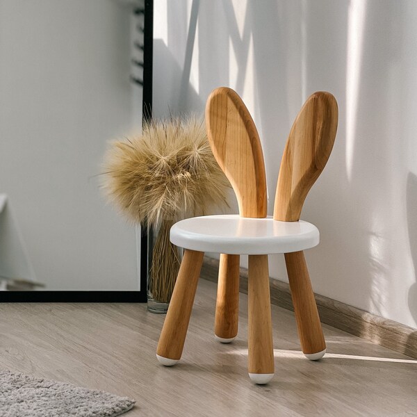 Chaise en bois pour enfants, lapin blanc, chaise Montessori, chaise lapin pour tout-petit, meubles de salle de jeux en bois, chaise en bois naturel, chaise écologique